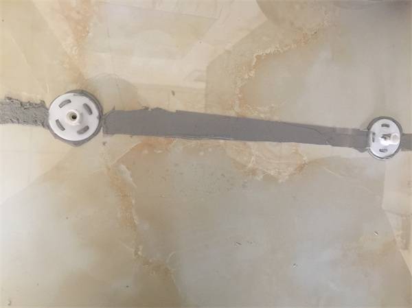 墙砖空鼓怎么办?瓷砖空鼓补救方法(墙面瓷砖空鼓怎么办?瓷砖空鼓补救方法)